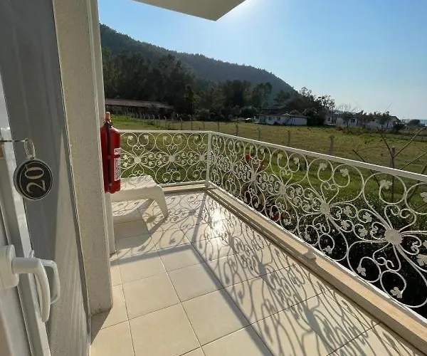 アパートホテル Mermaid *